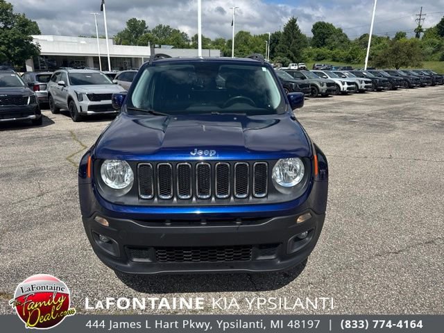 Used 2016 Jeep Renegade Latitude w/ Popular Equipment Group AWD/4WD image 8