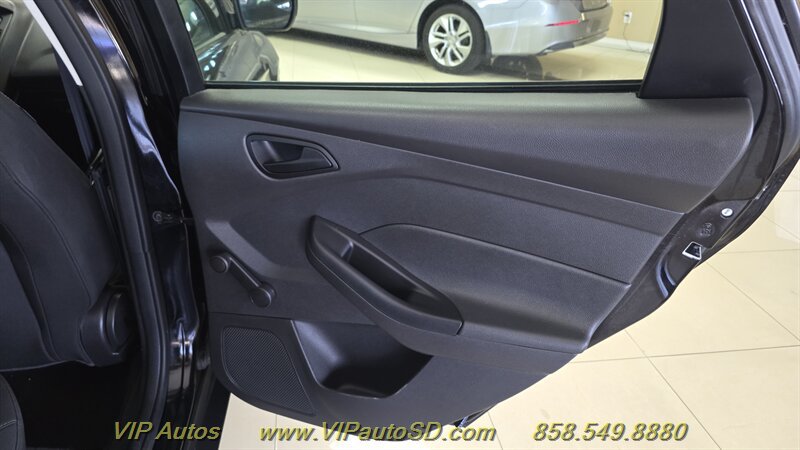 Used 2018 Ford Focus S FWD image 14
