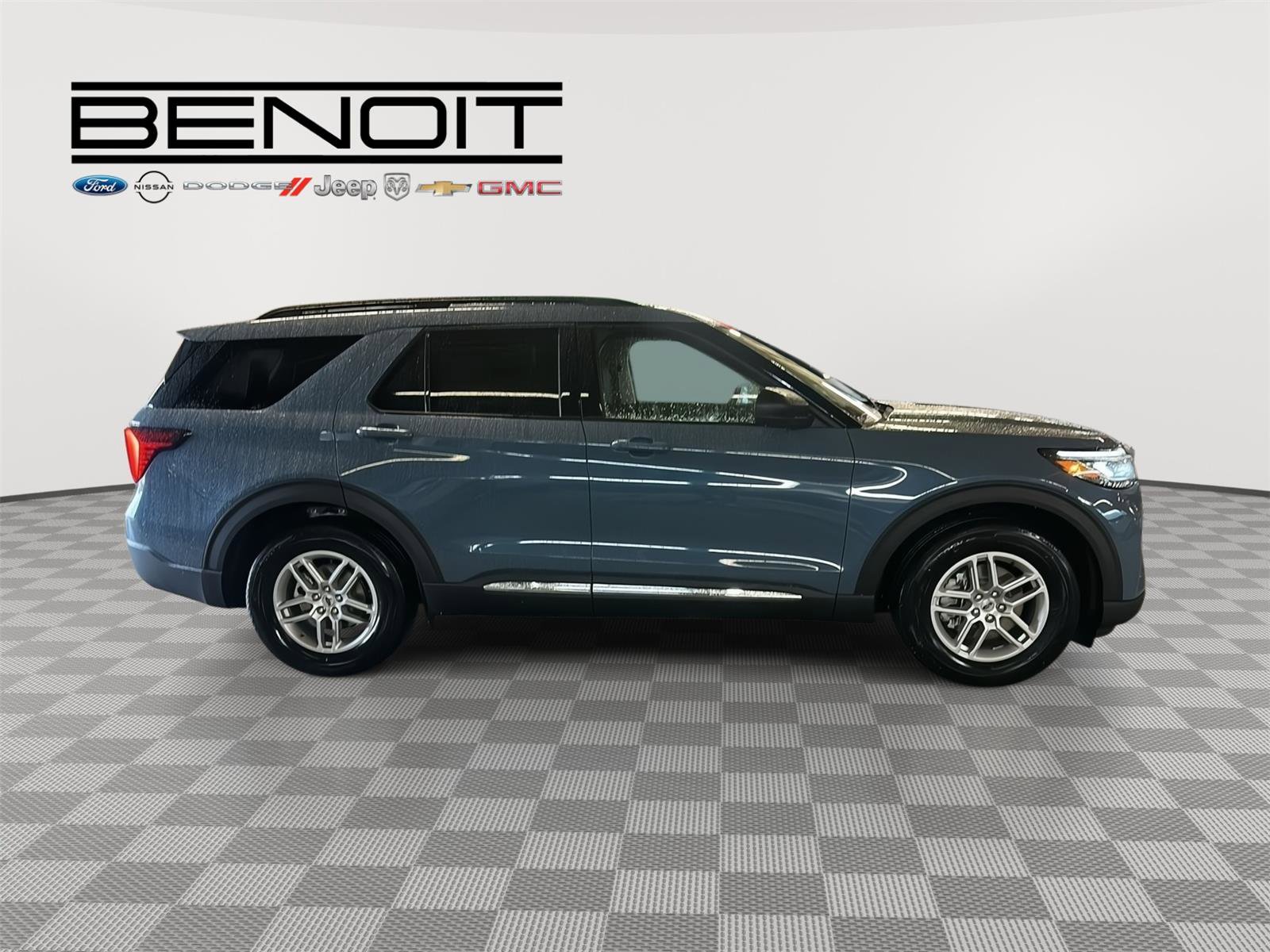 New 2025 Ford Explorer Active w/ Active Comfort Package image 4
