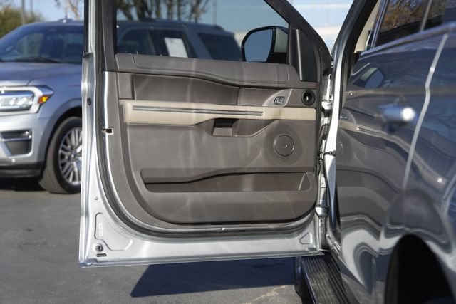Used 2020 Ford Expedition XLT w/ Equipment Group 202A image 30