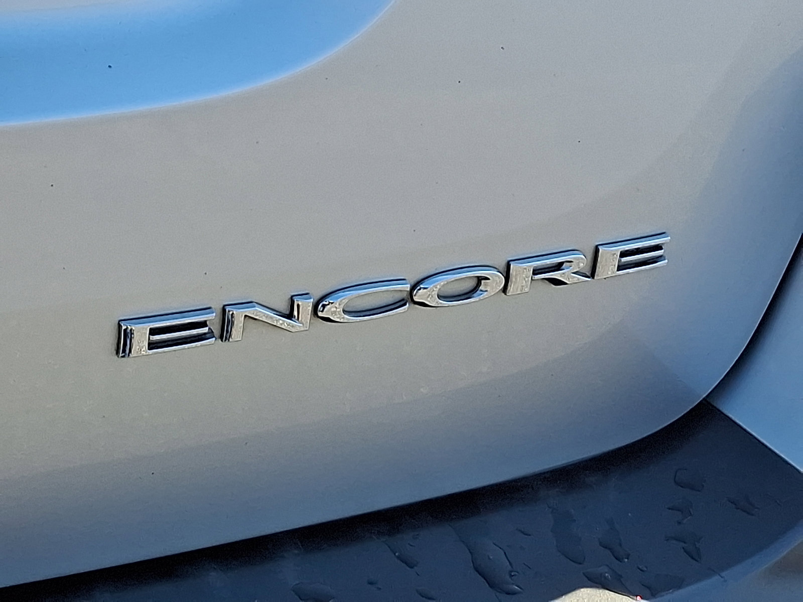 Used 2016 Buick Encore FWD image 33