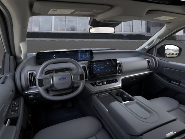 New 2026 Ford Expedition Active AWD/4WD image 9
