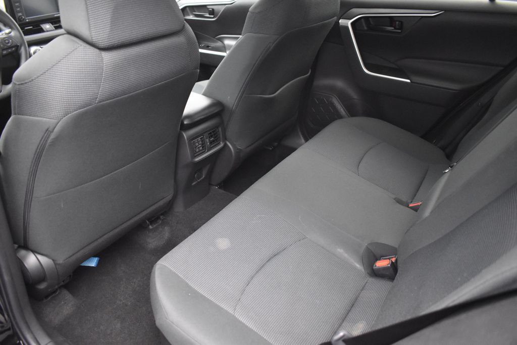 Used 2022 Toyota RAV4 LE AWD/4WD image 25