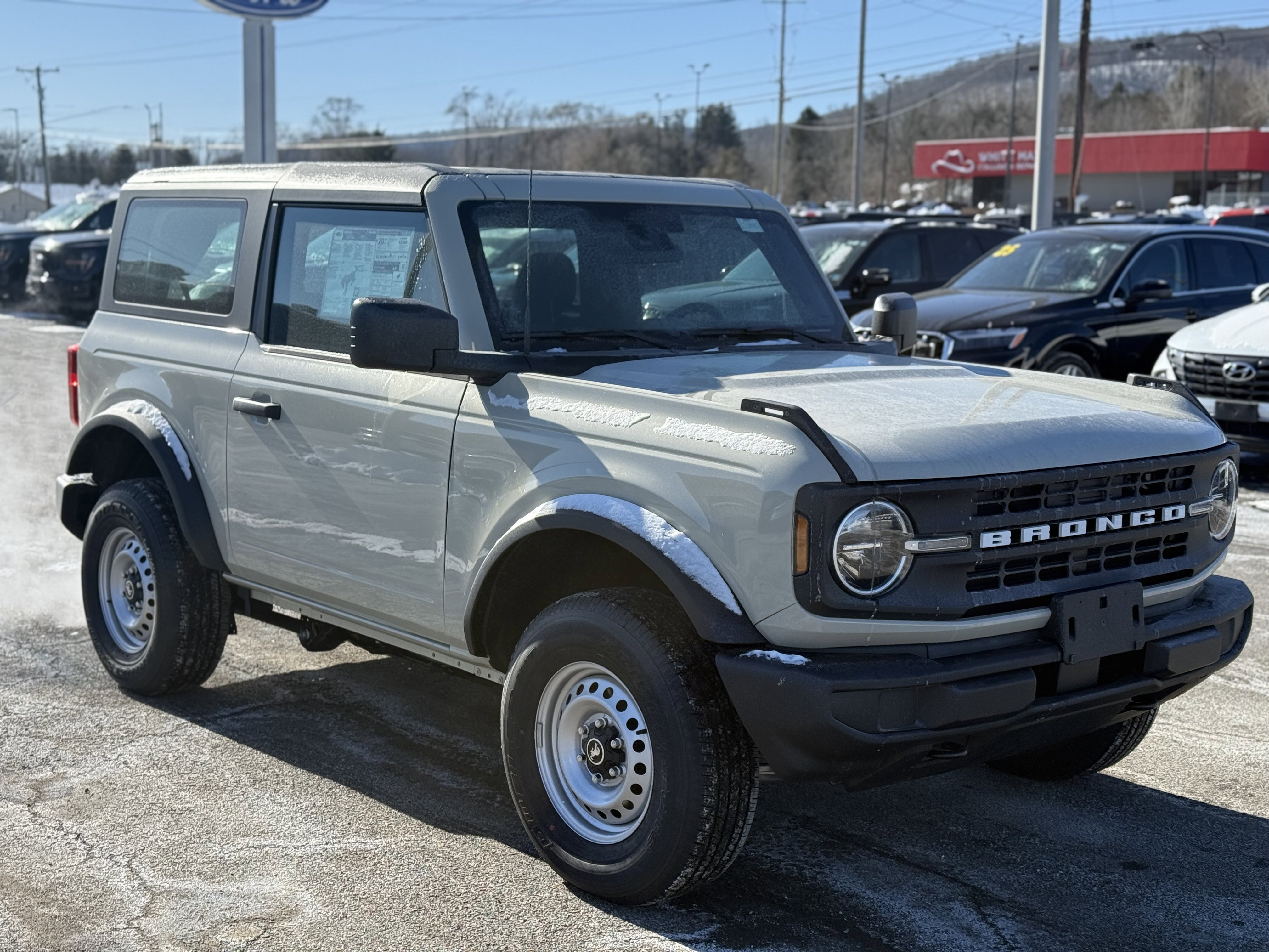 New 2025 Ford Bronco 2-Door AWD/4WD image 1