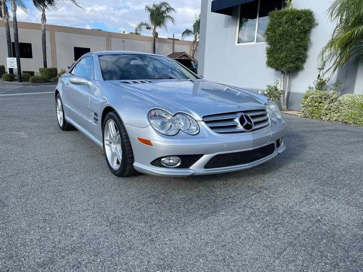Used 2007 Mercedes-Benz SL 550 image 3