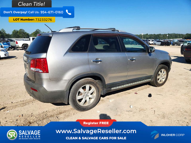 Used 2013 Kia Sorento LX w/ Convenience Pkg FWD image 4