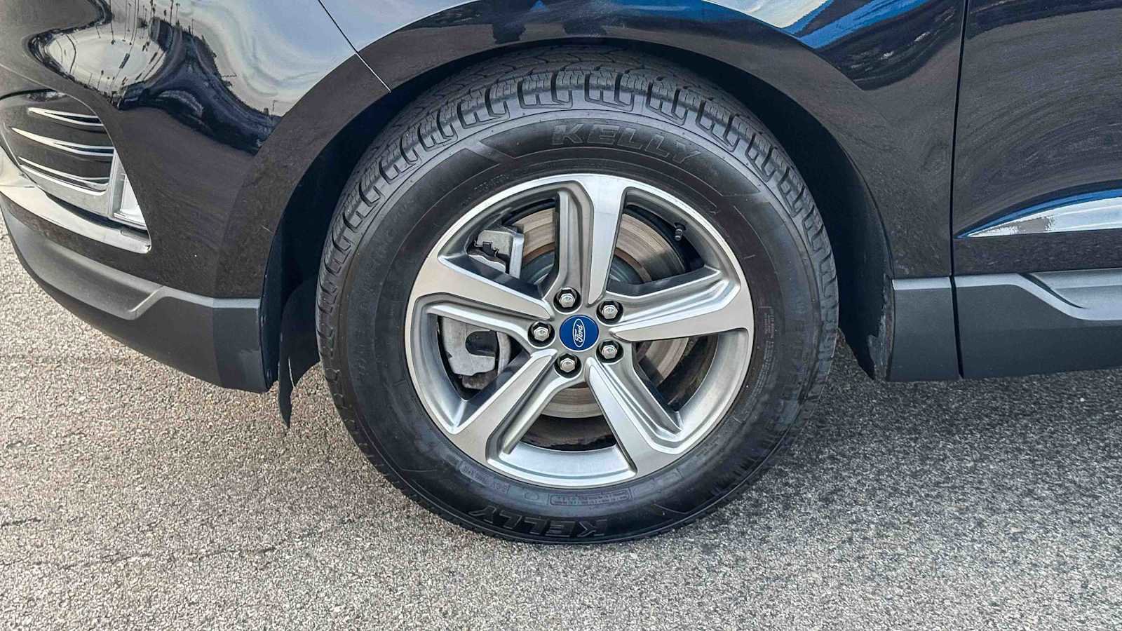 Used 2021 Ford Edge SEL w/ Convenience Package image 9