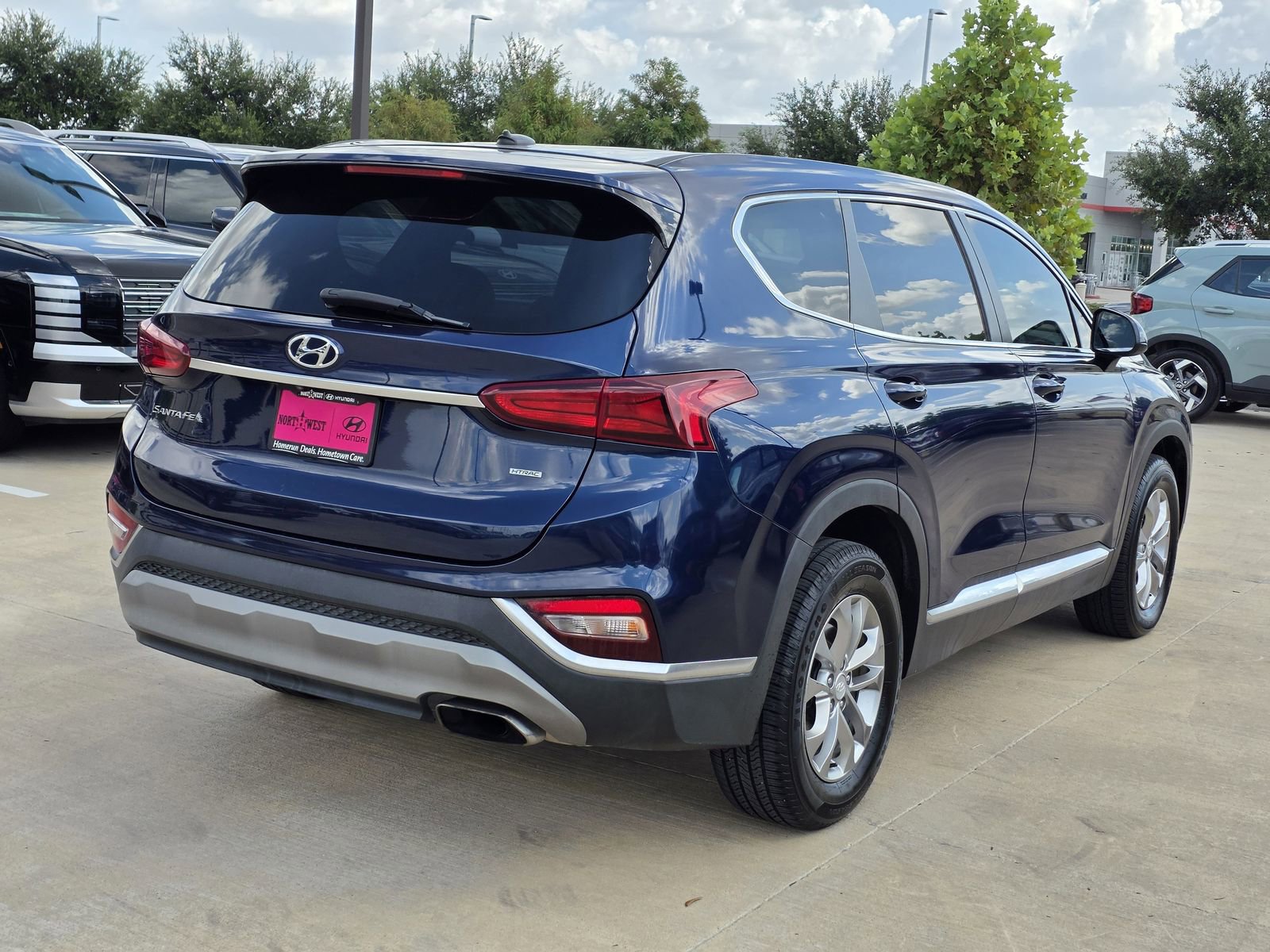 Used 2019 Hyundai Santa Fe SE image 6