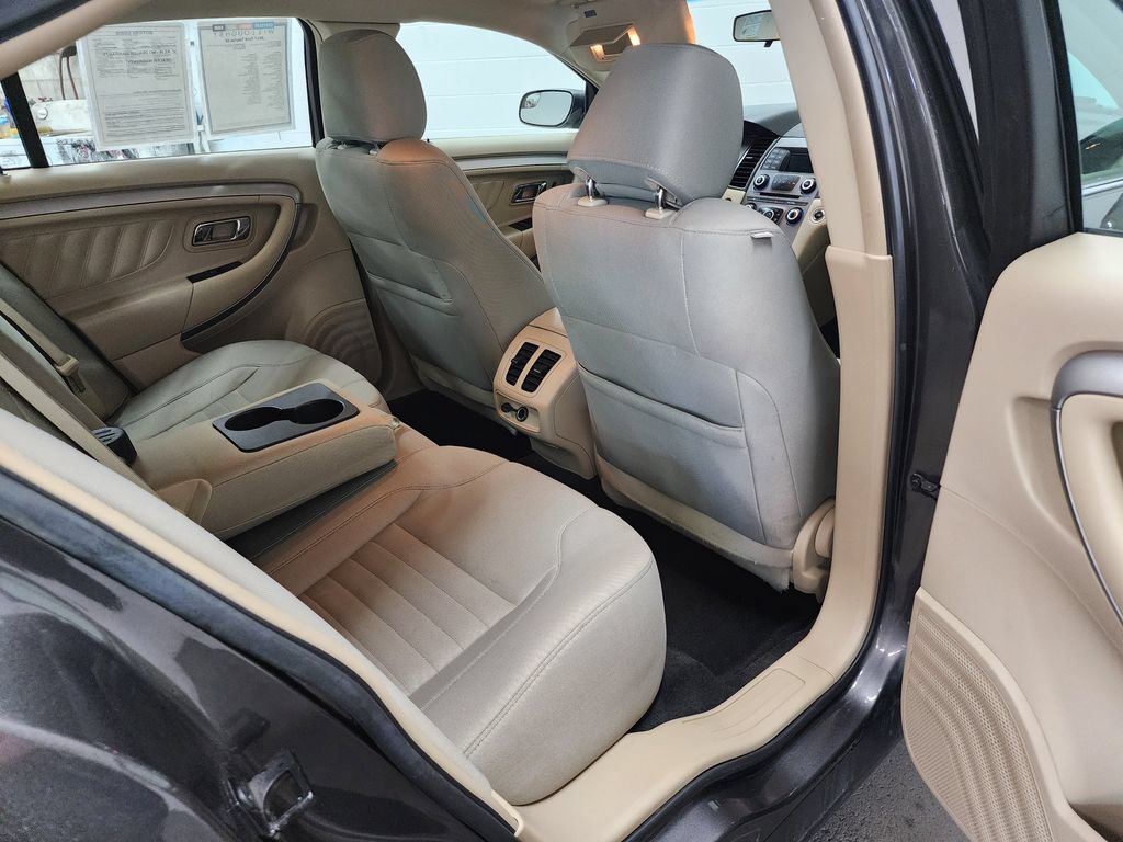 Used 2017 Ford Taurus SE FWD image 29