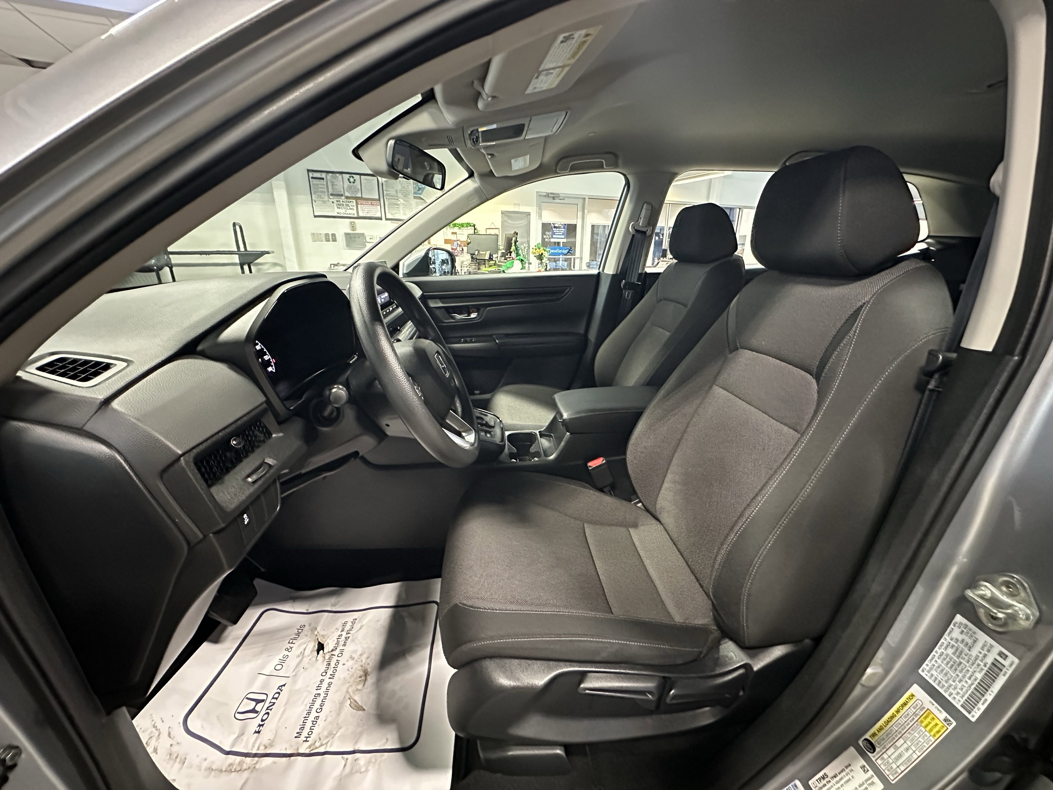 Used 2023 Honda CR-V LX image 8