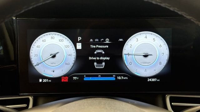 Used 2025 Hyundai Elantra Limited FWD image 31