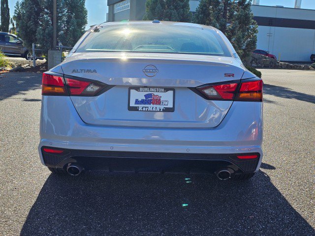 Used 2023 Nissan Altima 2.5 SR w/ SR Premium Package FWD image 4
