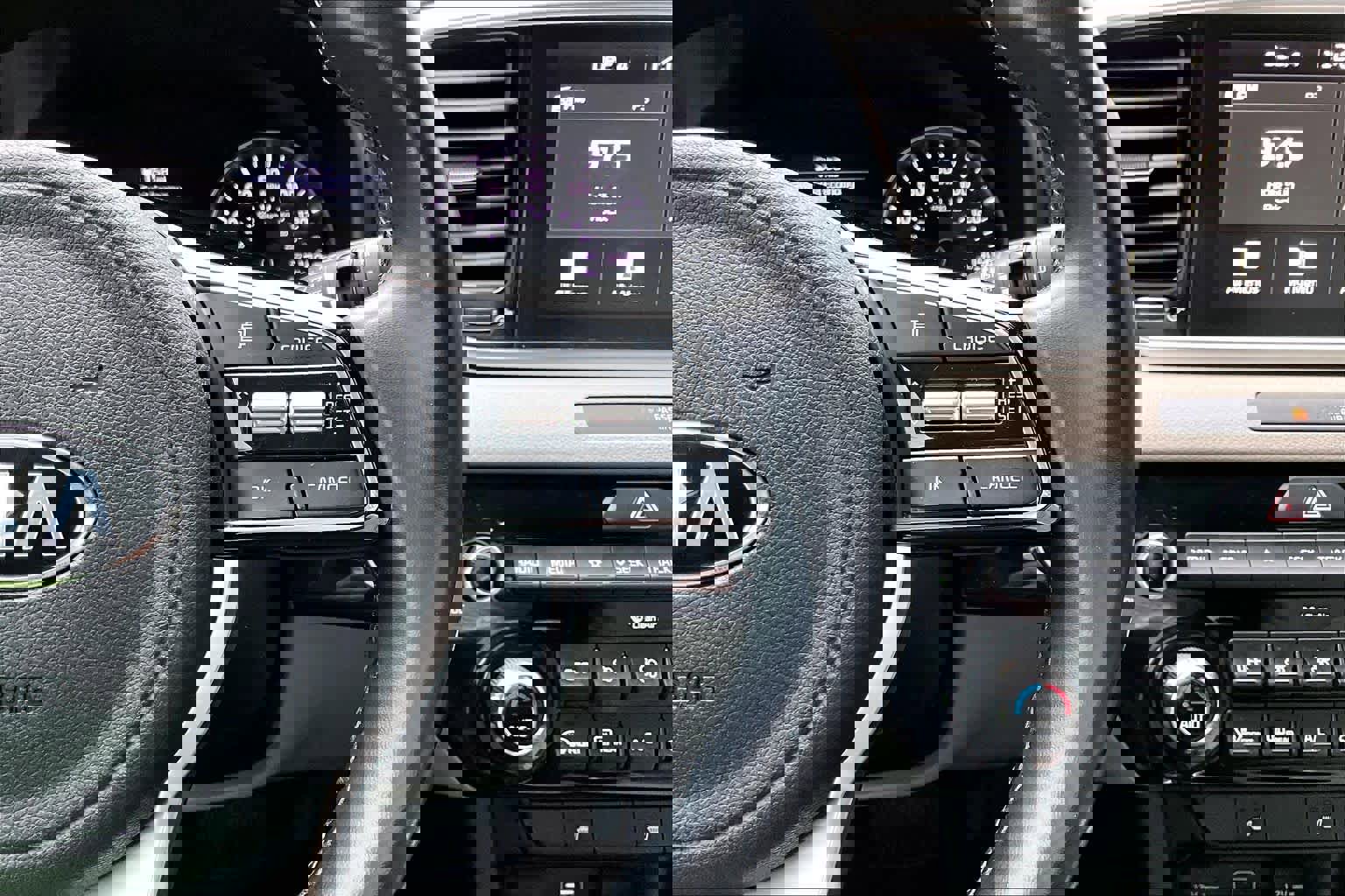 Used 2020 Kia Sportage EX image 50