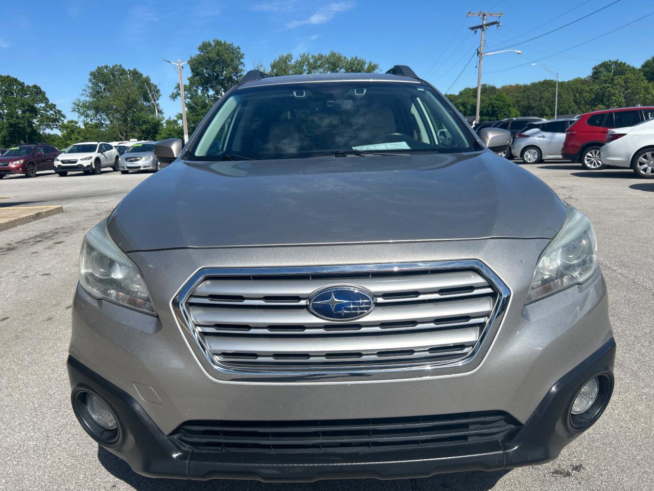 Used 2017 Subaru Outback 2.5i Premium AWD/4WD image 2