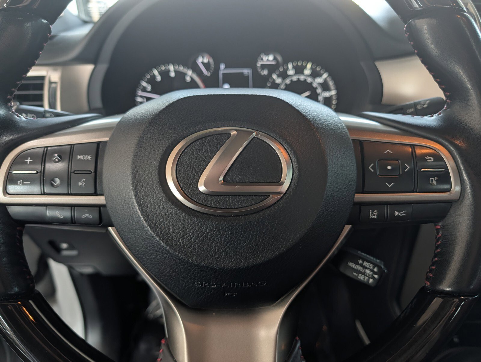Used 2021 Lexus GX 460 Luxury w/ Accessory Package AWD/4WD image 20
