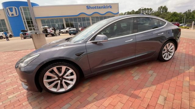 Used 2020 Tesla Model 3 Standard Range Plus RWD image 6