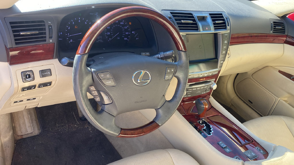 Used 2011 Lexus LS 460 AWD w/ Luxury Value Edition image 15