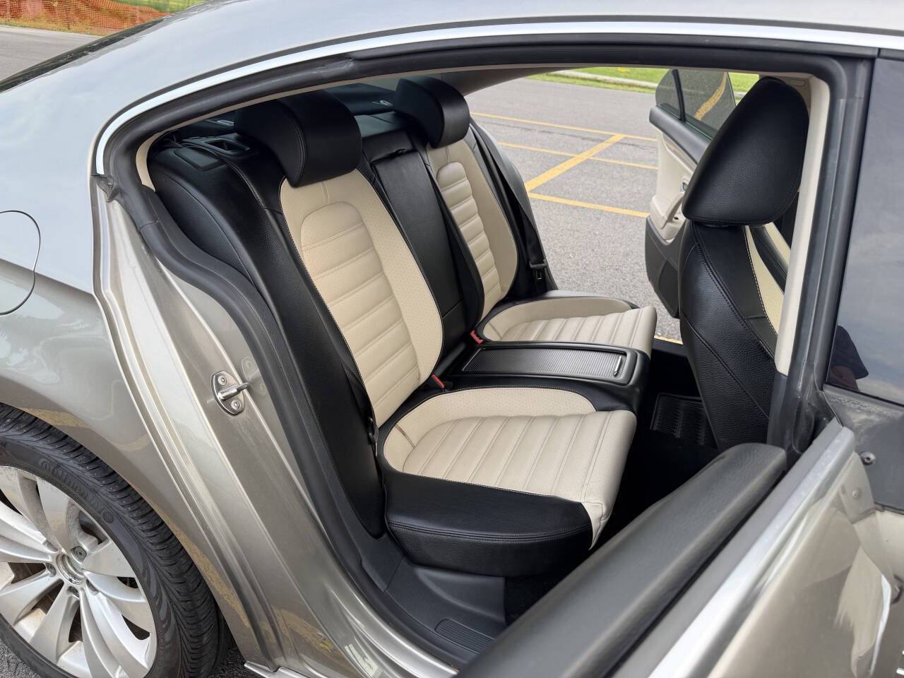Used 2009 Volkswagen CC Sport FWD image 17