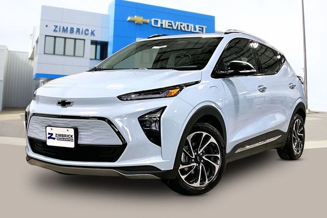 Used 2022 Chevrolet Bolt EUV Premier w/ Sun & Sound Package FWD image 3