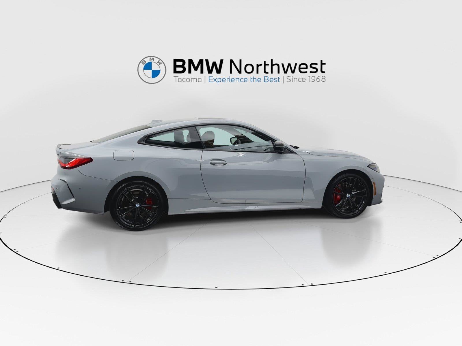 Used 2024 BMW 430i xDrive Coupe w/ M Sport Package AWD/4WD image 4