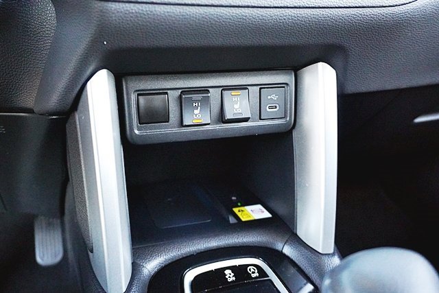 Used 2023 Toyota Corolla Cross XLE w/ Convenience Package image 28