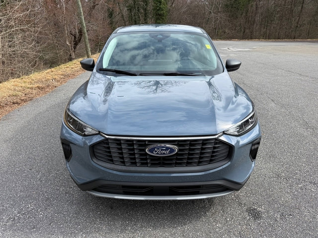 Used 2025 Ford Escape Active w/ Tech Pack #1 image 3