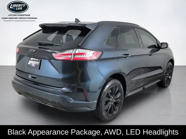 Used 2023 Ford Edge SE w/ Black Appearance Package image 3