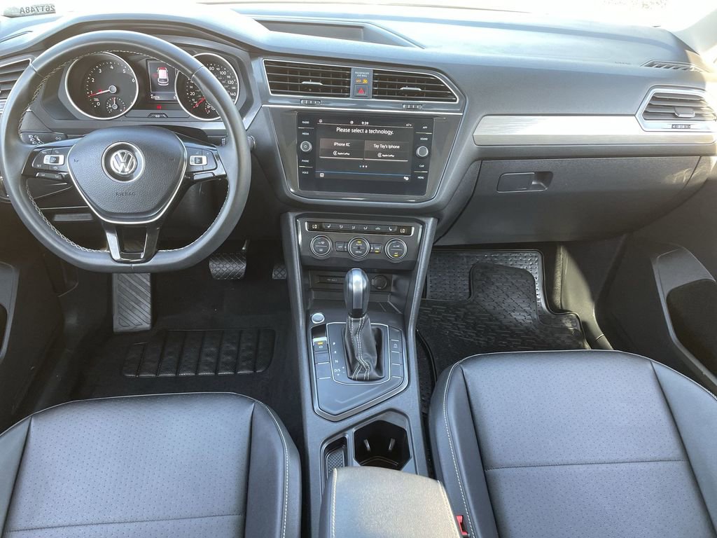 Used 2021 Volkswagen Tiguan SE w/ Panoramic Sunroof Package image 20