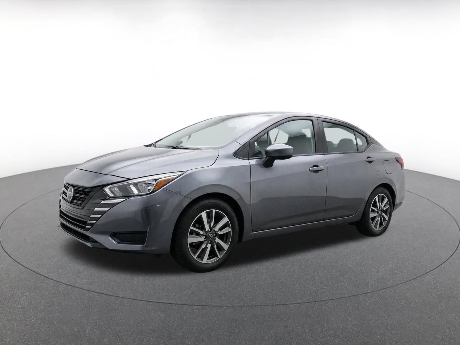 Used 2025 Nissan Versa SV FWD image 3