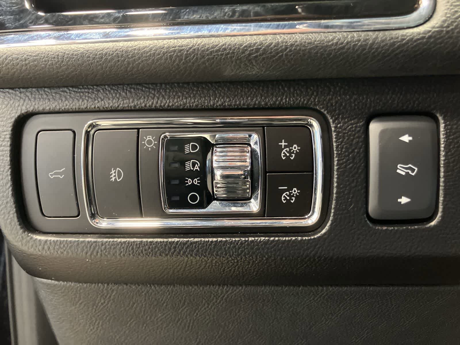 Used 2023 Lincoln Navigator Reserve w/ Equipment Group 201A image 17