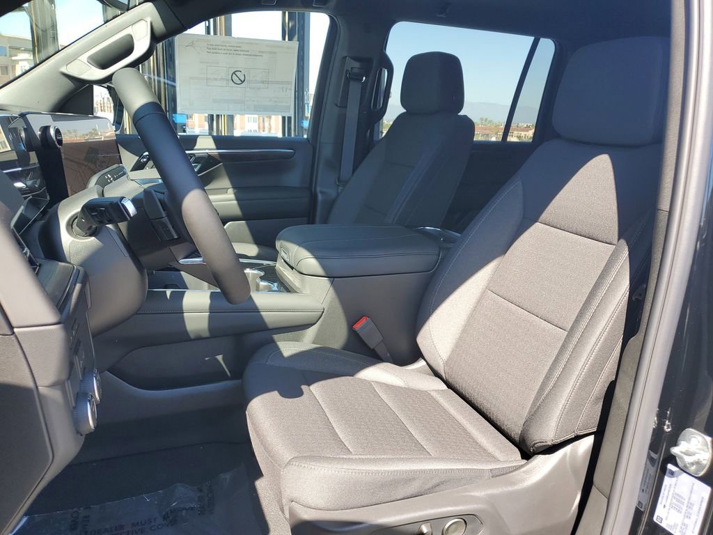 New 2026 Chevrolet Suburban LS image 16