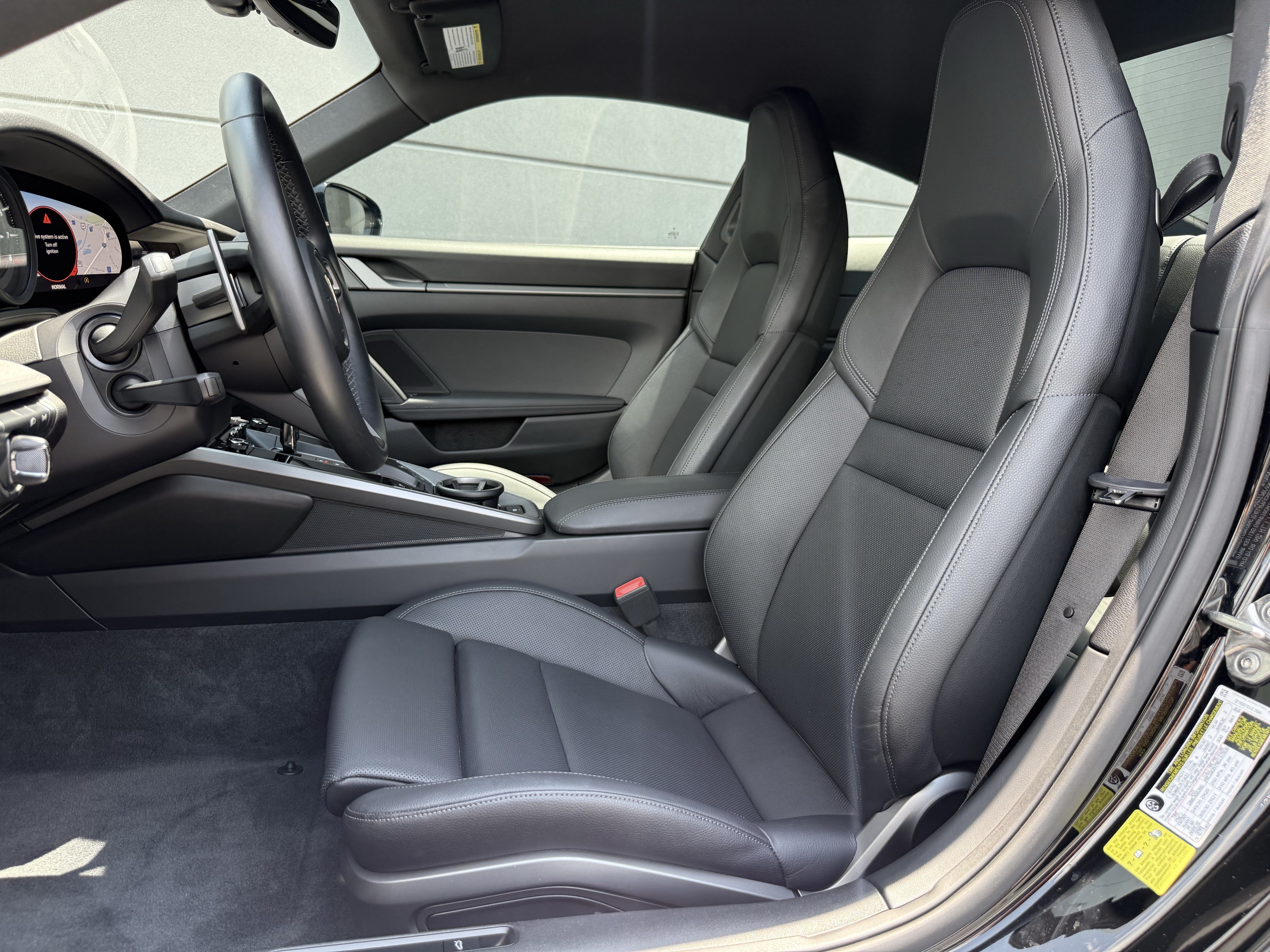 Used 2022 Porsche 911 Carrera RWD image 7