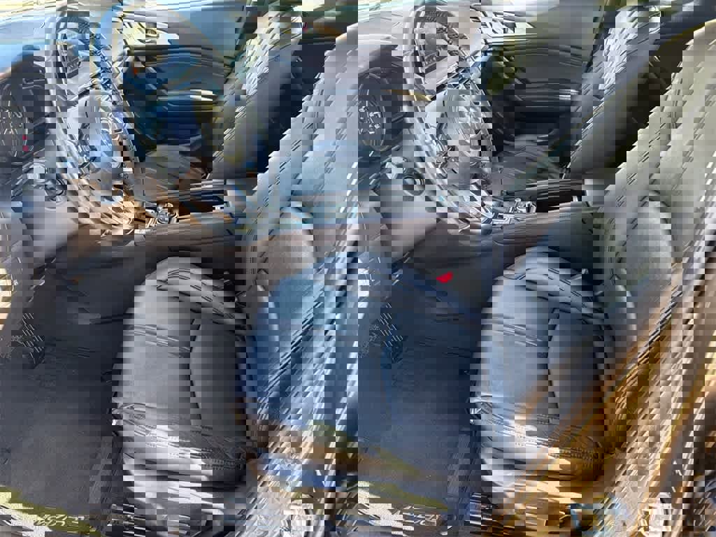 Used 2017 MAZDA MAZDA3 Touring image 10