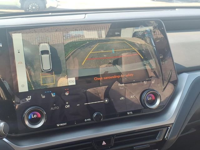 Used 2025 Lexus TX 500h AWD w/ Technology Package image 10