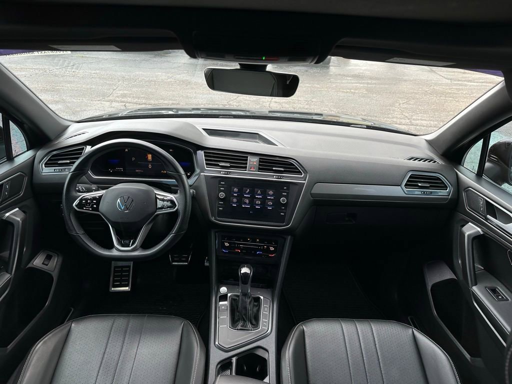 Used 2022 Volkswagen Tiguan SE R-Line FWD image 21