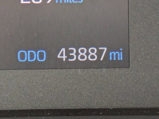 Used 2023 Toyota Corolla SE image 29