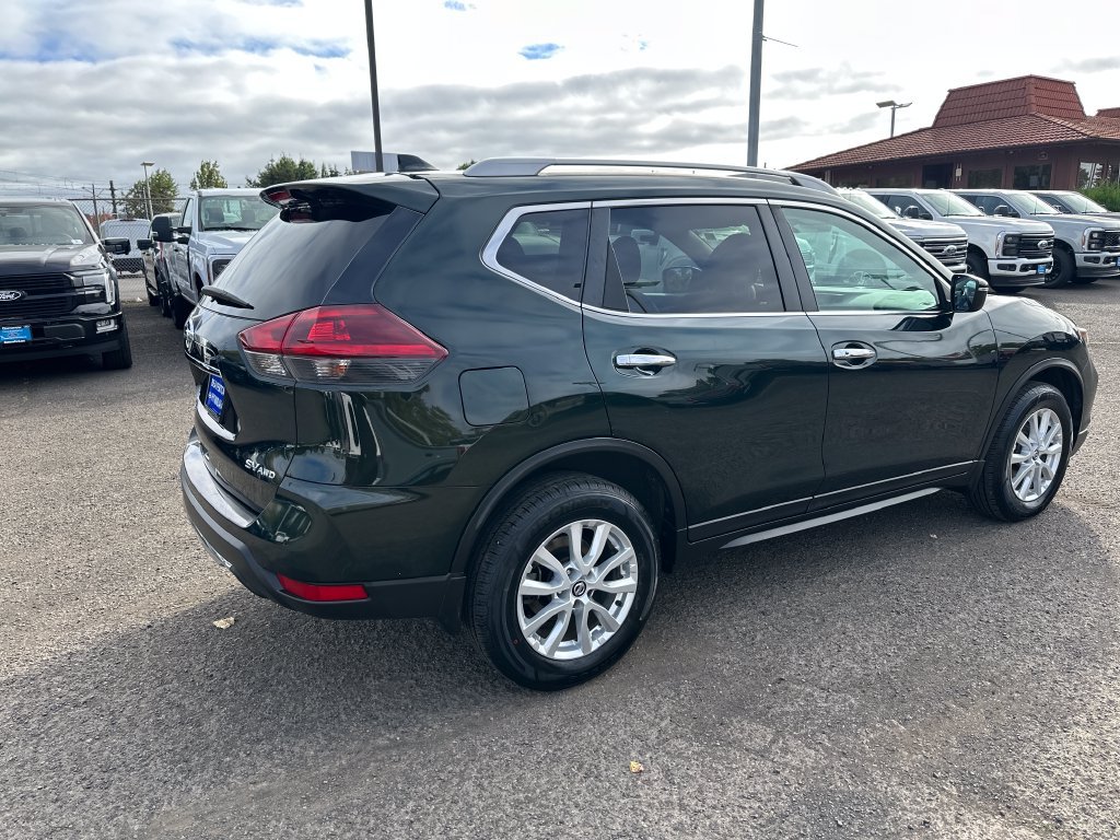 Used 2018 Nissan Rogue SV AWD/4WD image 6