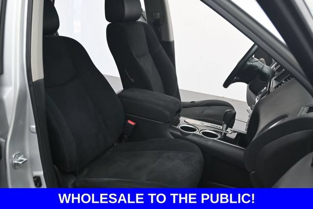 Used 2014 Nissan Pathfinder SV FWD image 29