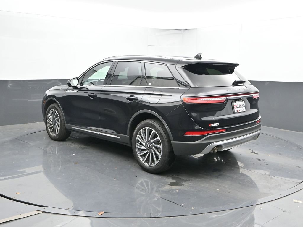 Used 2024 Lincoln Corsair Reserve image 10