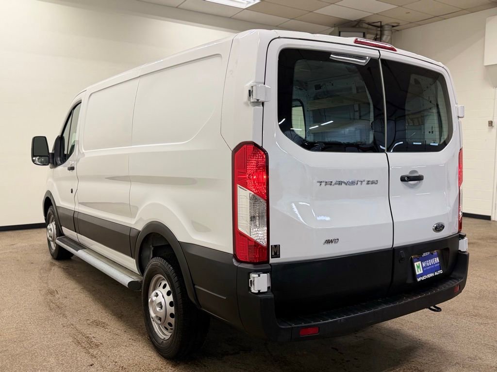 Used 2024 Ford Transit 250 Low Roof AWD w/ Exterior Upgrade Package image 3