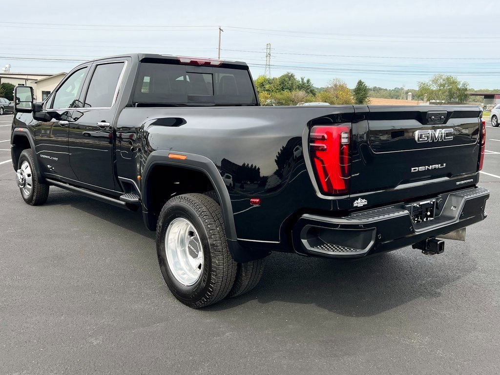 Used 2024 GMC Sierra 3500 Denali Ultimate image 15