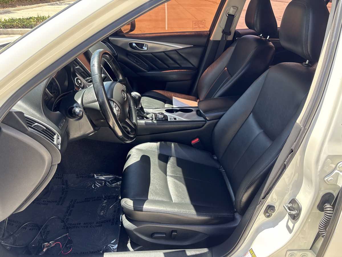 Used 2017 INFINITI Q50 2.0t w/ Moonroof Package RWD image 20