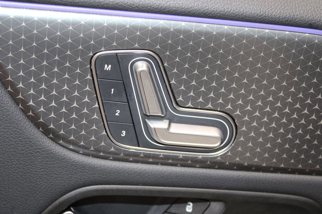 Used 2025 Mercedes-Benz GLA 250 image 21