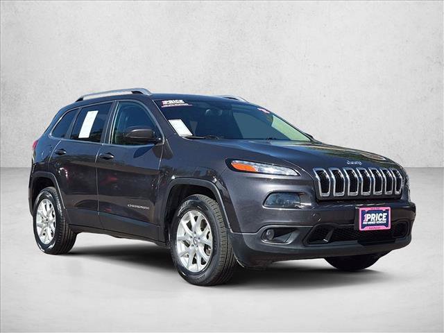Used 2015 Jeep Cherokee Latitude w/ Comfort/Convenience Group AWD/4WD image 3
