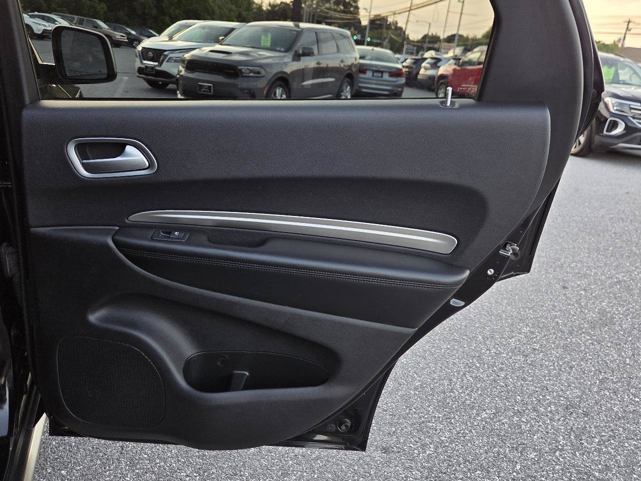Used 2019 Dodge Durango SXT AWD/4WD image 33