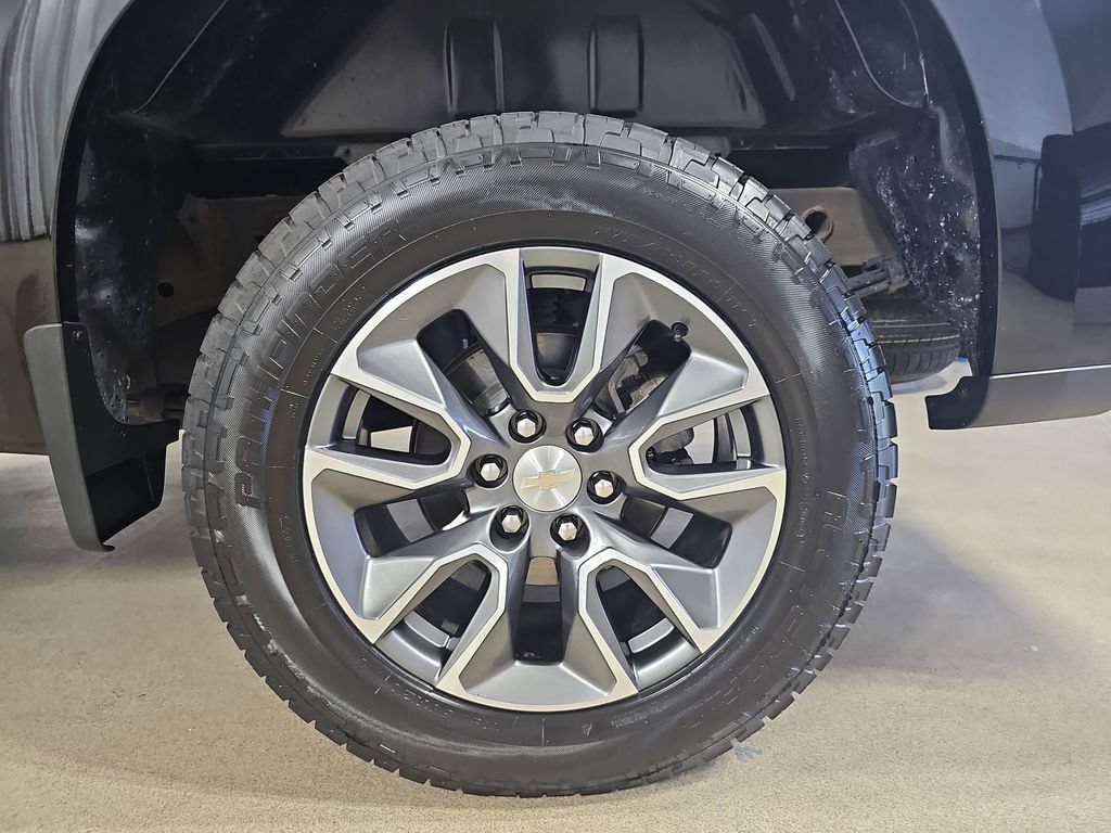 Certified 2024 Chevrolet Silverado 1500 LT AWD/4WD image 38