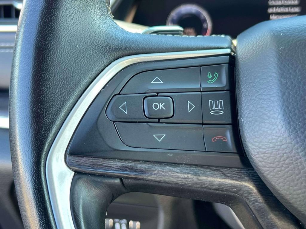 Used 2022 Jeep Grand Cherokee L Limited image 22