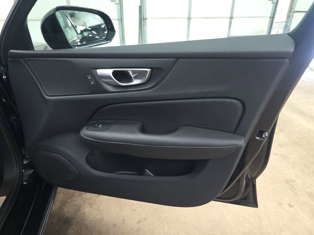 Used 2024 Volvo S60 B5 Core image 5