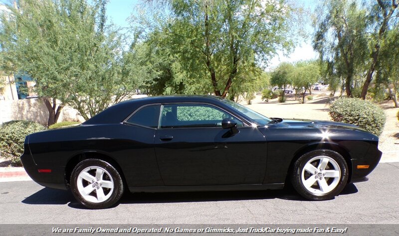 Used 2013 Dodge Challenger SXT RWD image 7