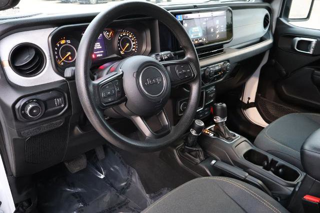 Used 2024 Jeep Wrangler Unlimited Sport AWD/4WD image 16